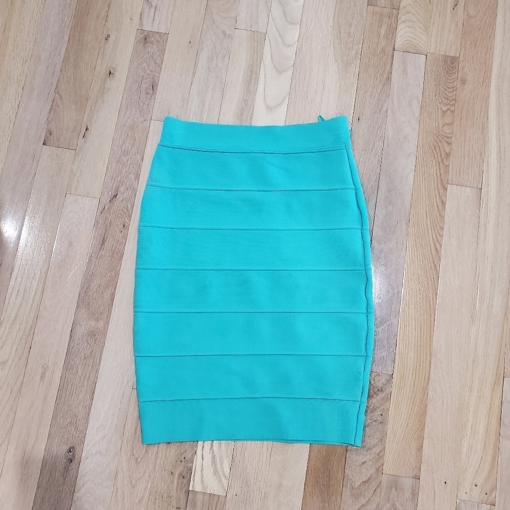 Romeo & Juliet  Couture women's skirt. Size S